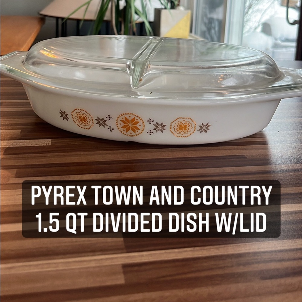 Vintage Pyrex town and country